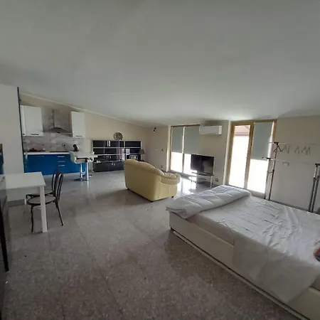 Bluesky Naxos 3rd Floor Апартаменти *