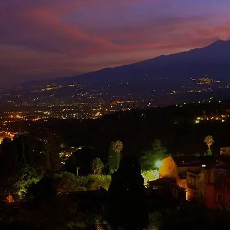 Апартаменти Bluesky Naxos 3rd Floor