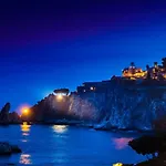 Bluesky Naxos 3rd Floor